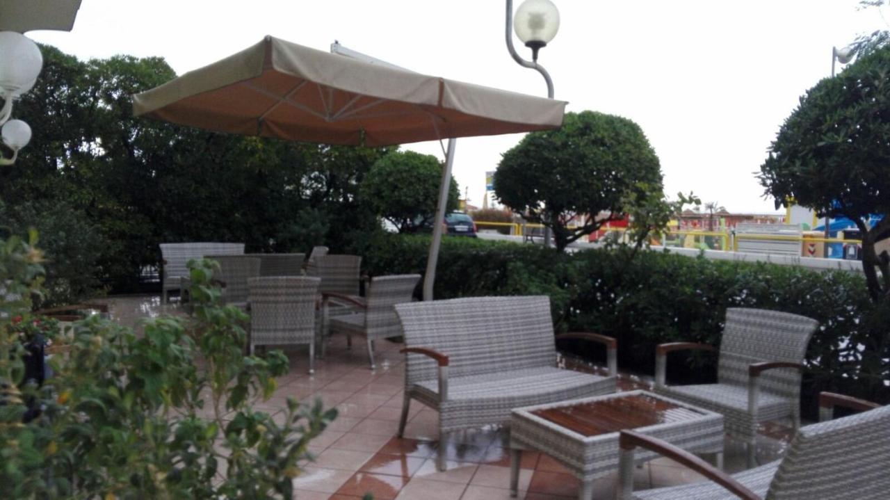 Hotel Rosati Rimini Exterior photo